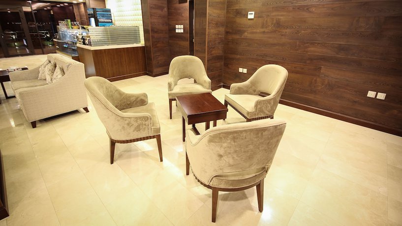 Imagen de los interiores del Hotel Rabigh Park. Foto 16