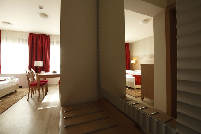 Imagen de la habitación del Hotel Raca. Foto 3