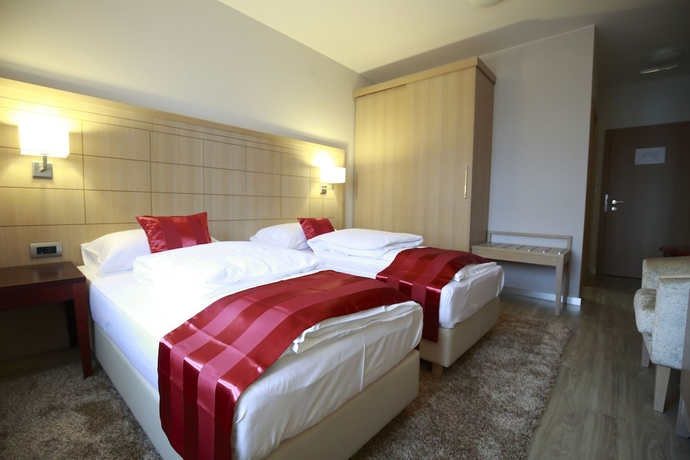 Imagen de la habitación del Hotel Raca. Foto 4