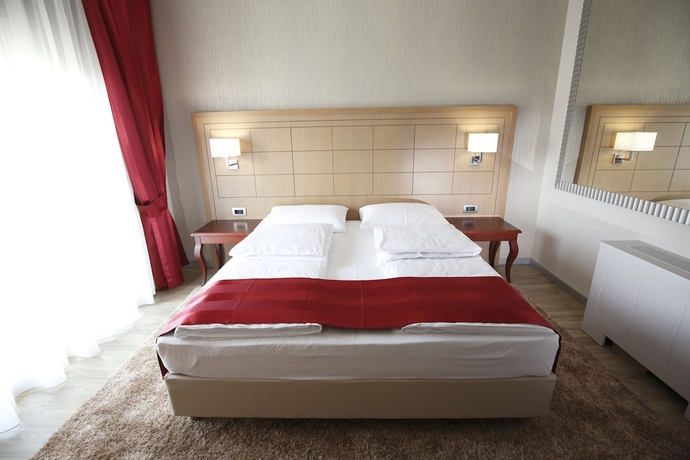 Imagen de la habitación del Hotel Raca. Foto 10