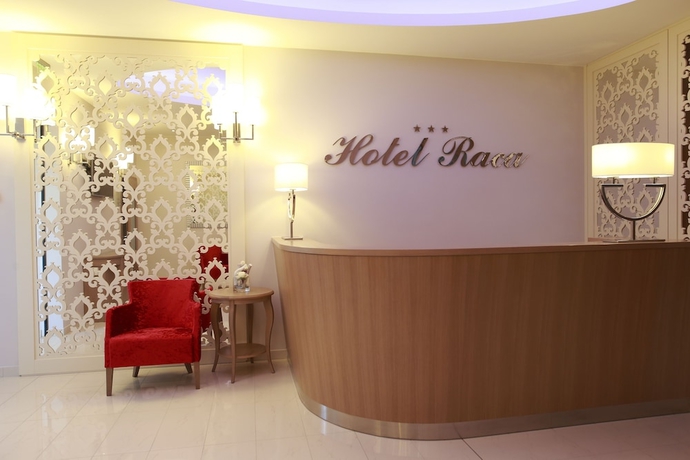 Imagen de los interiores del Hotel Raca. Foto 18