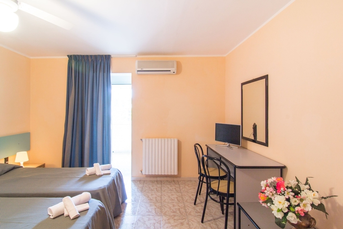 Imagen de la habitación del Hotel Racar and Resort. Foto 15