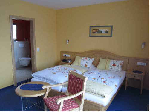 Imagen de la habitación del Hotel Race-hotel Zur Burg Nürburg. Foto 11