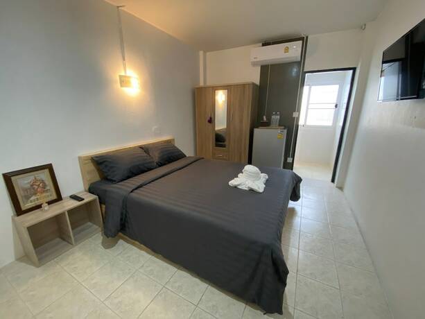 Imagen de la habitación del Hotel Racha. Foto 17