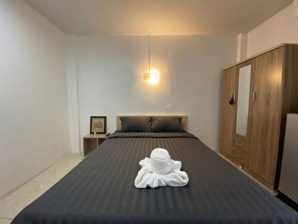 Imagen de la habitación del Hotel Racha. Foto 21