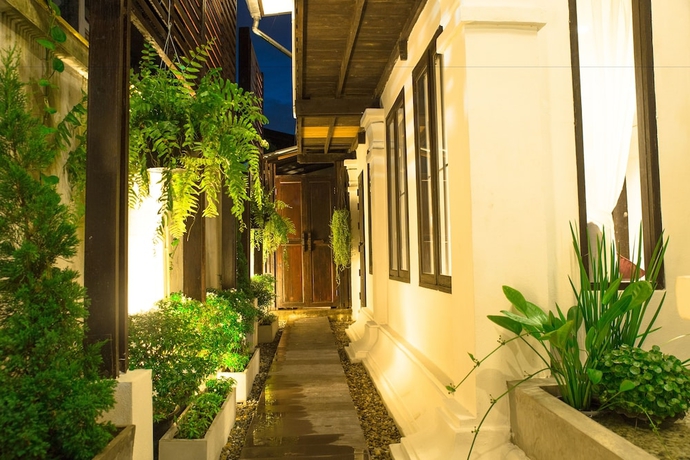 Imagen de los exteriores del Hotel Rachamankha Thai Villa. Foto 11