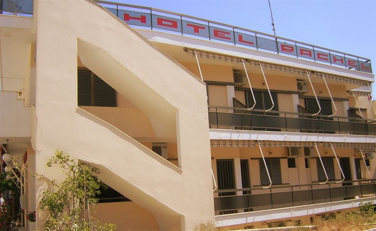 Imagen de los exteriores del Hotel Rachel. Foto 11