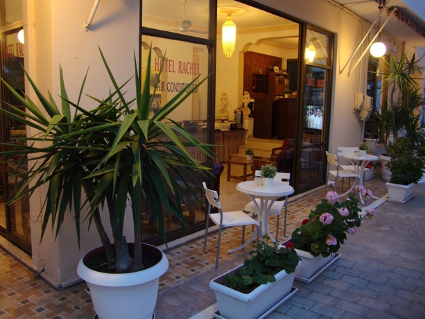 Imagen de los exteriores del Hotel Rachel. Foto 12