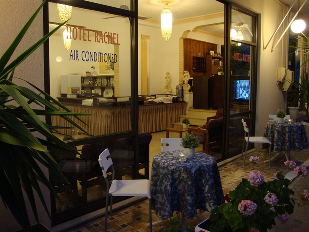 Imagen de los interiores del Hotel Rachel. Foto 16