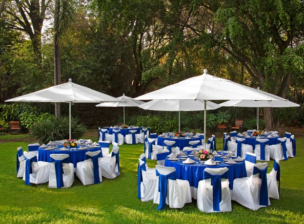 Imagen de los exteriores del Hotel Racquet Cuernavaca. Foto 6