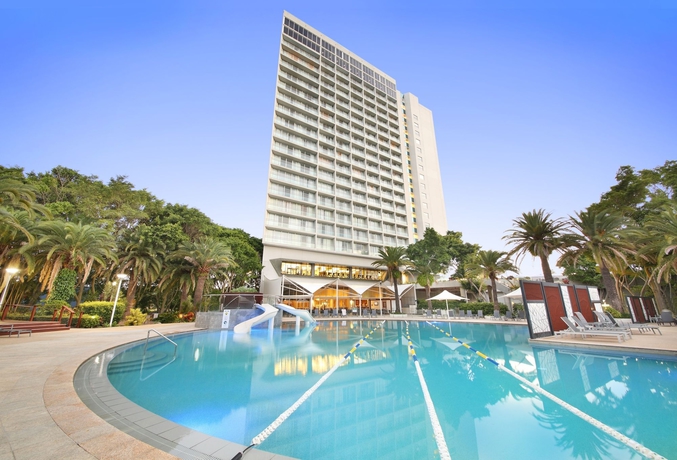 Imagen de la piscina del Hotel Racv Royal Pines Resort Gold Coast. Foto 13