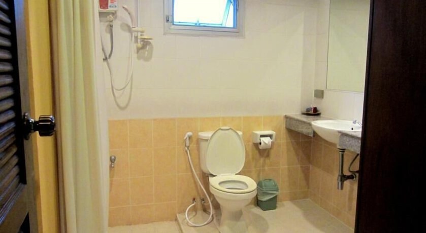 Imagen de la habitación del Hotel Rada Place. Foto 5