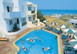 Imagen de la piscina del Hotel Radamanthis. Foto 3