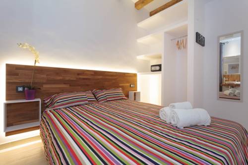 Imagen de la habitación del Hotel Radas. Foto 14