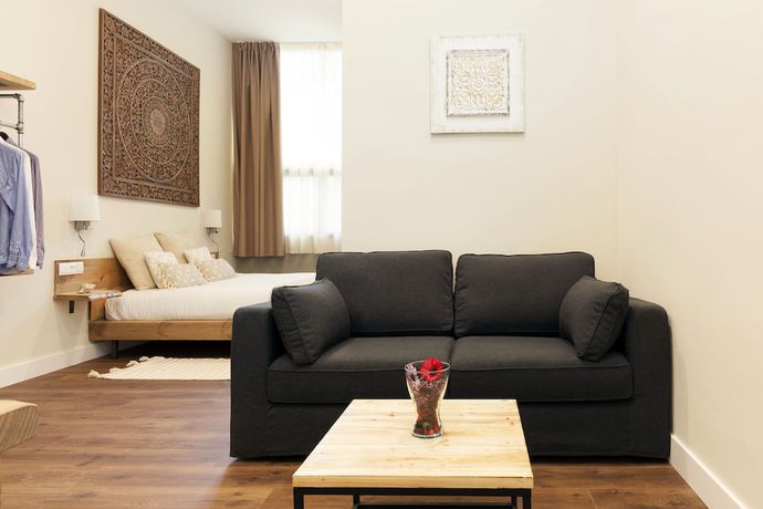 Imagen de la habitación del Hotel Radha. Foto 16