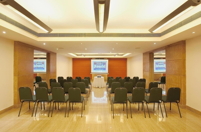 Imagen de los interiores del Hotel Radha Hometel Whitefield. Foto 12