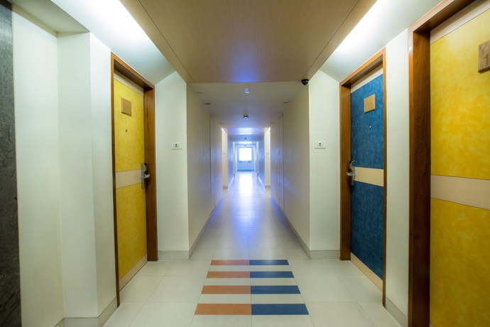 Imagen de los interiores del Hotel Radha Hometel Whitefield. Foto 15