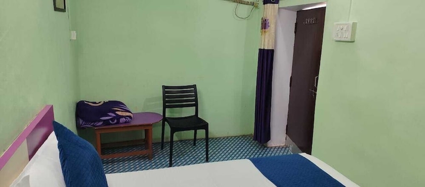 Imagen de la habitación del Hotel Radha Krishna Home. Foto 11