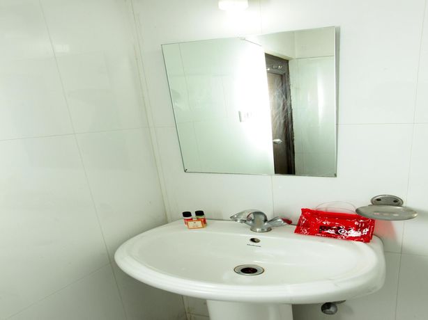 Imagen de la habitación del Hotel Radha Palace. Foto 3