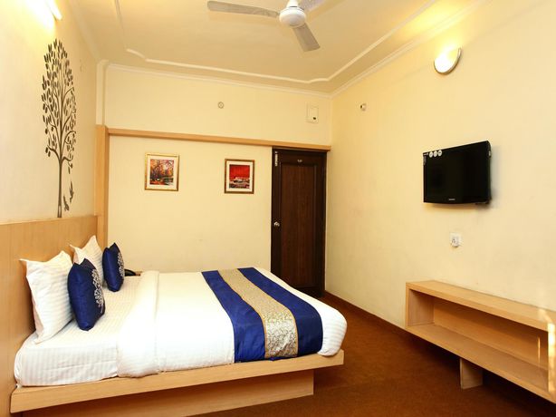 Imagen de la habitación del Hotel Radha Palace. Foto 6