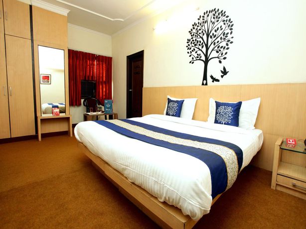 Imagen de la habitación del Hotel Radha Palace. Foto 12