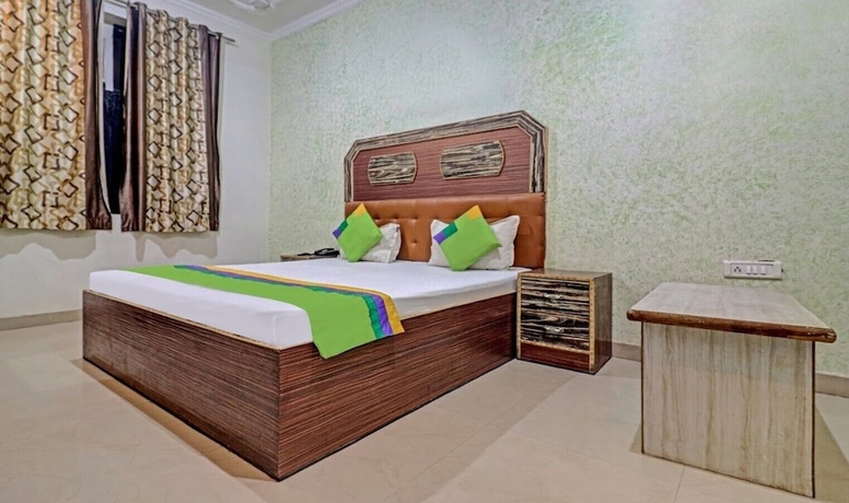 Imagen de la habitación del Hotel Radha Palace. Foto 3