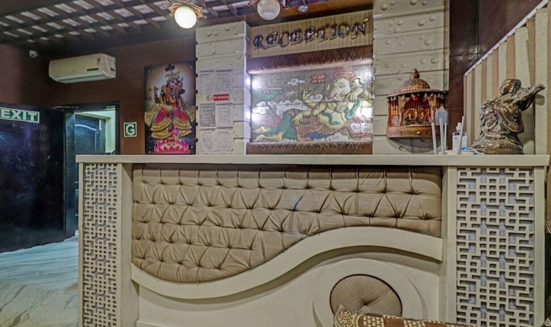 Imagen de los interiores del Hotel Radha Palace. Foto 10