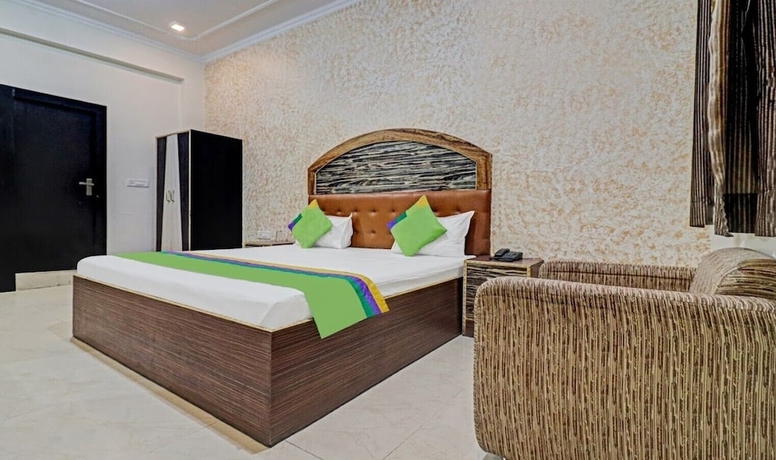 Imagen de la habitación del Hotel Radha Palace. Foto 7