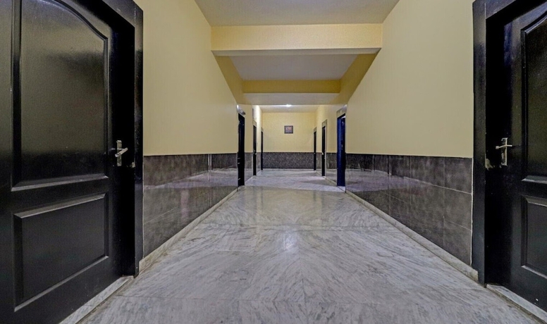 Imagen de la habitación del Hotel Radha Palace. Foto 9