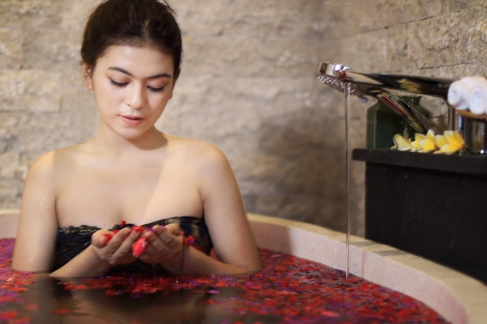 Imagen de los interiores del Hotel Radha Phala Resort and Spa. Foto 14