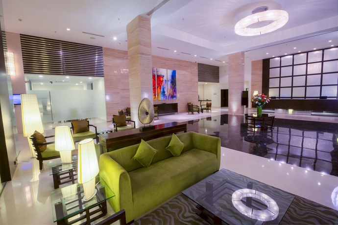 Imagen de los interiores del Hotel Radha Regent - Electronics City. Foto 8
