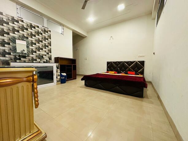 Imagen de la habitación del Hotel Radha Residency. Foto 6