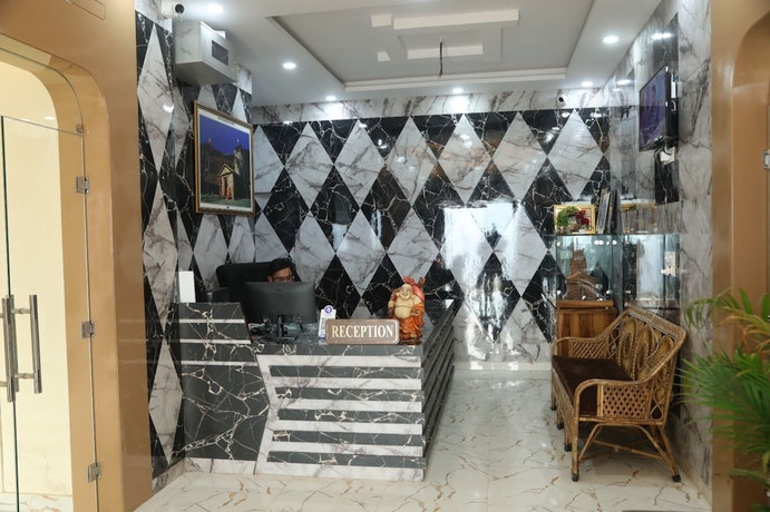 Imagen de los interiores del Hotel Radha Vallabh. Foto 15