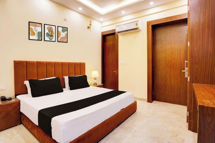 Imagen de la habitación del Hotel Radha Vrinda. Foto 1