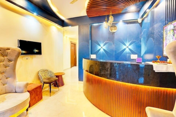 Imagen de los interiores del Hotel Radha Vrinda. Foto 15