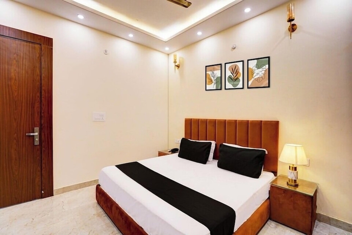 Imagen de la habitación del Hotel Radha Vrinda. Foto 5