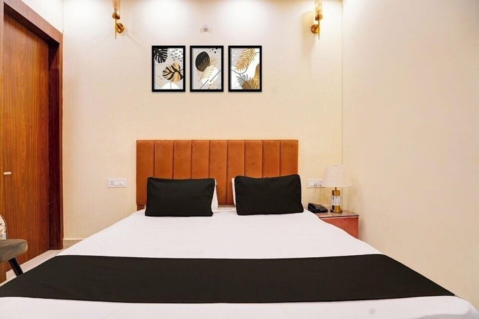 Imagen de la habitación del Hotel Radha Vrinda. Foto 6