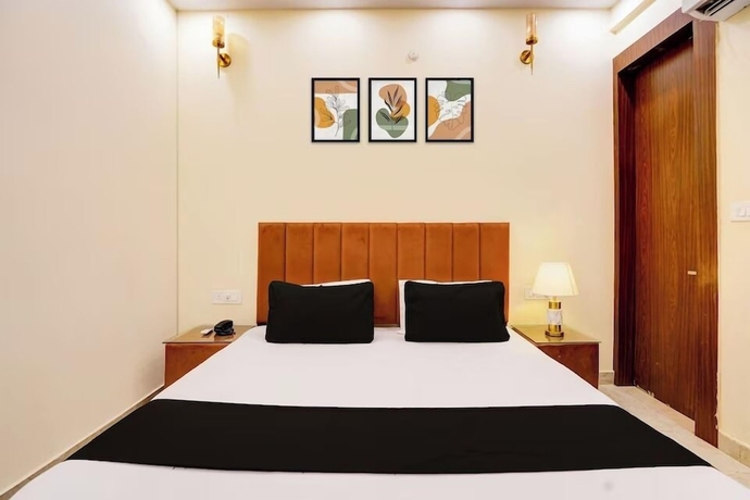 Imagen de la habitación del Hotel Radha Vrinda. Foto 8
