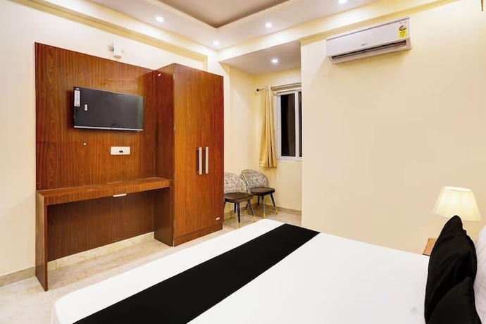 Imagen de la habitación del Hotel Radha Vrinda. Foto 14