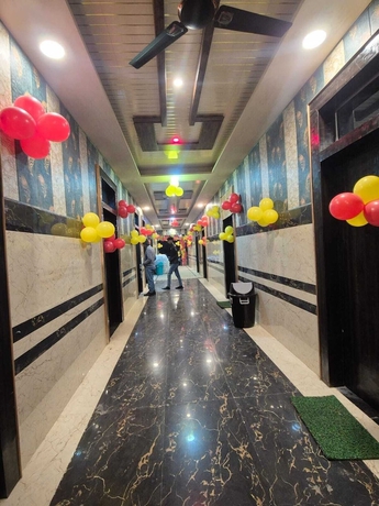 Imagen de los interiores del Hotel Radha rani seva sadan. Foto 16