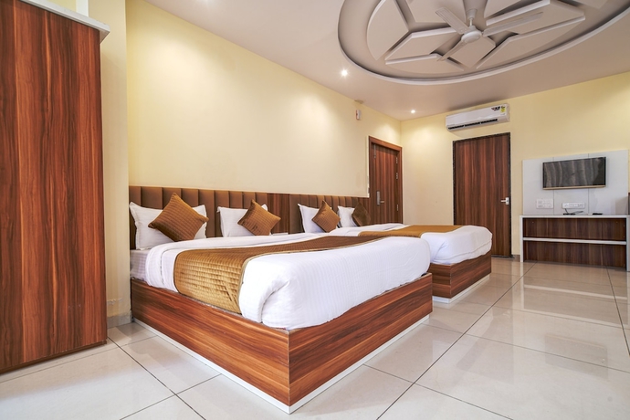 Imagen de la habitación del Hotel Radhe Krishna Resort. Foto 5