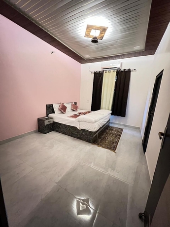 Imagen de la habitación del Hotel Radhe Palace, Faizabad. Foto 3
