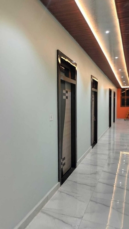 Imagen de los interiores del Hotel Radhe Palace, Faizabad. Foto 12