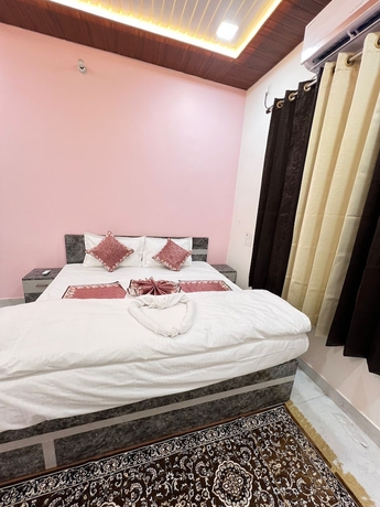 Imagen de la habitación del Hotel Radhe Palace, Faizabad. Foto 6