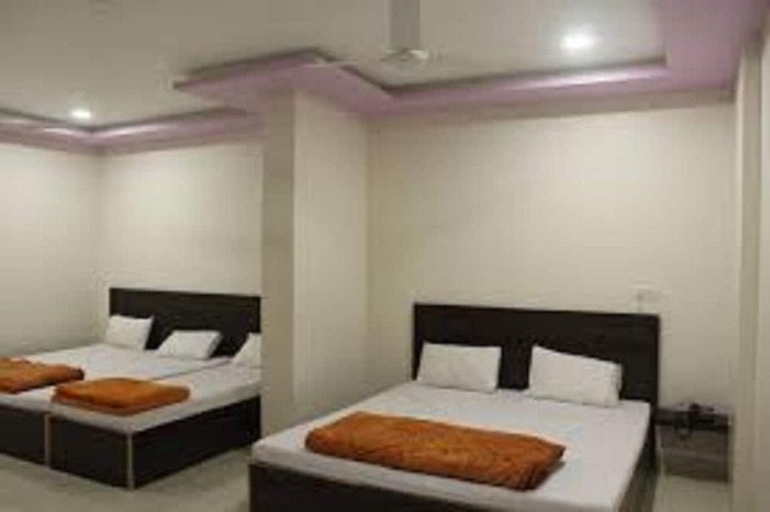 Imagen de la habitación del Hotel Radhika Inn. Foto 3