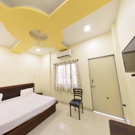 Imagen de la habitación del Hotel Radhika Inn. Foto 16