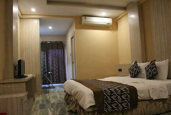 Imagen general del Hotel Radhika, Murwara. Foto 4