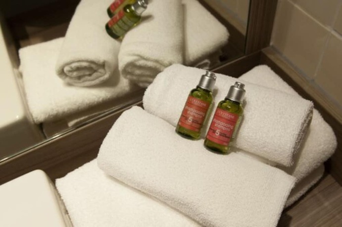 Imagen de la habitación del Hotel Radiana. Foto 11