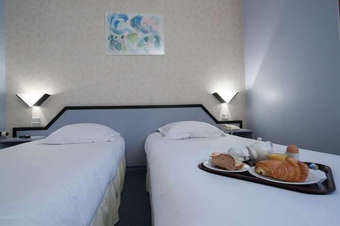 Imagen de la habitación del Hotel Radiana. Foto 12