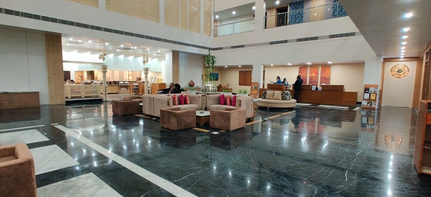 Imagen de los interiores del Hotel Radiant Globus. Foto 31
